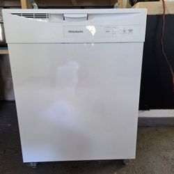 Stove, Refrigerator ,microwave And Dishwasher All For 500.00
