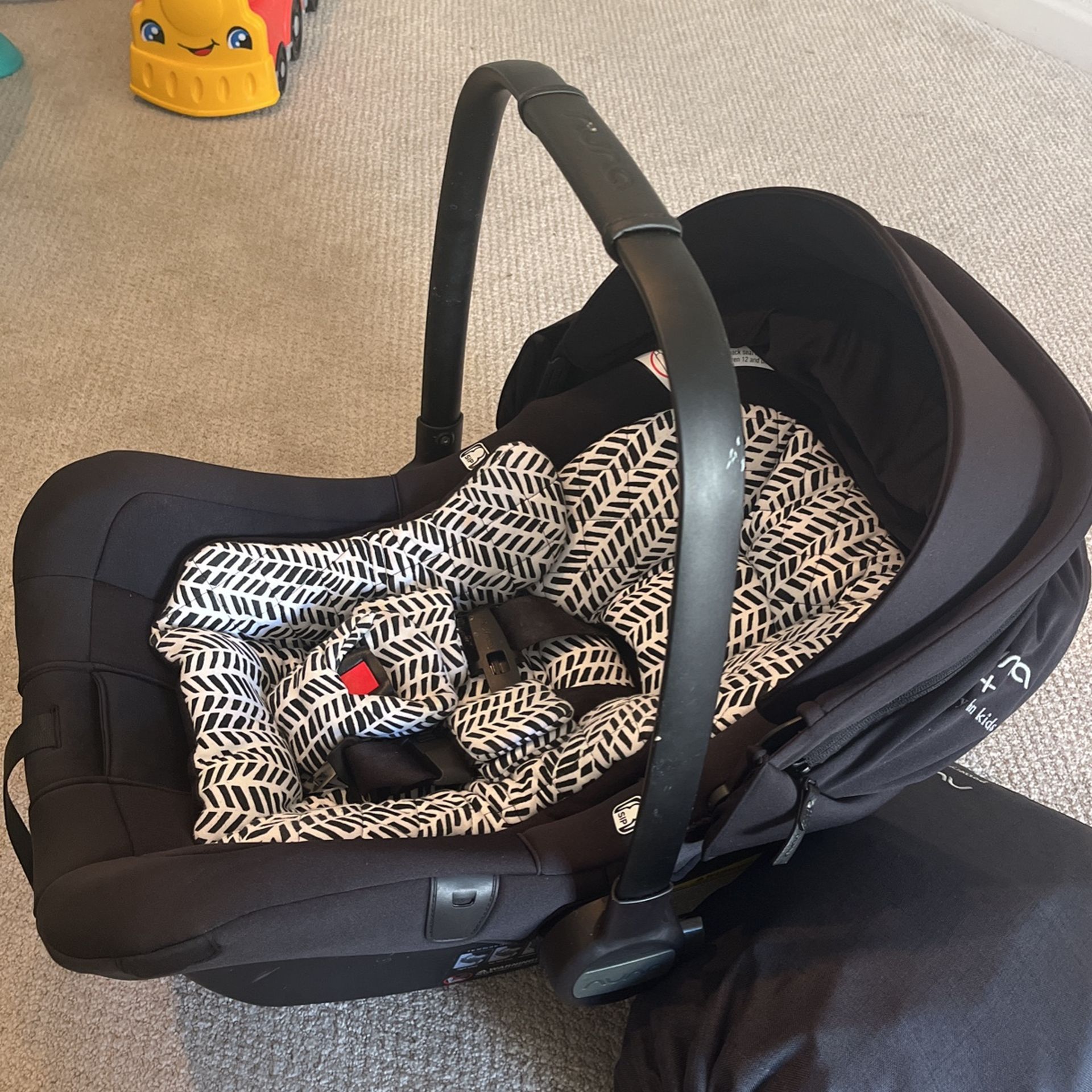 Nuna Pipa Lite Lx Car seat