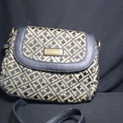 Tommy Hilfiger Crossbody Bag