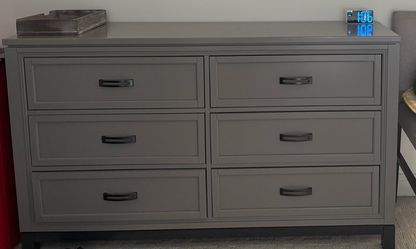 6-Drawer Dresser