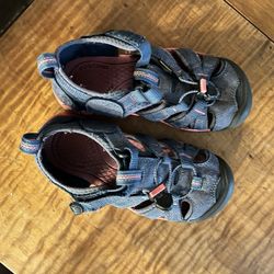 Kid’s Keen Shoes Size 13