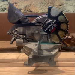 Hitachi 10 In Compound Miter Saw 