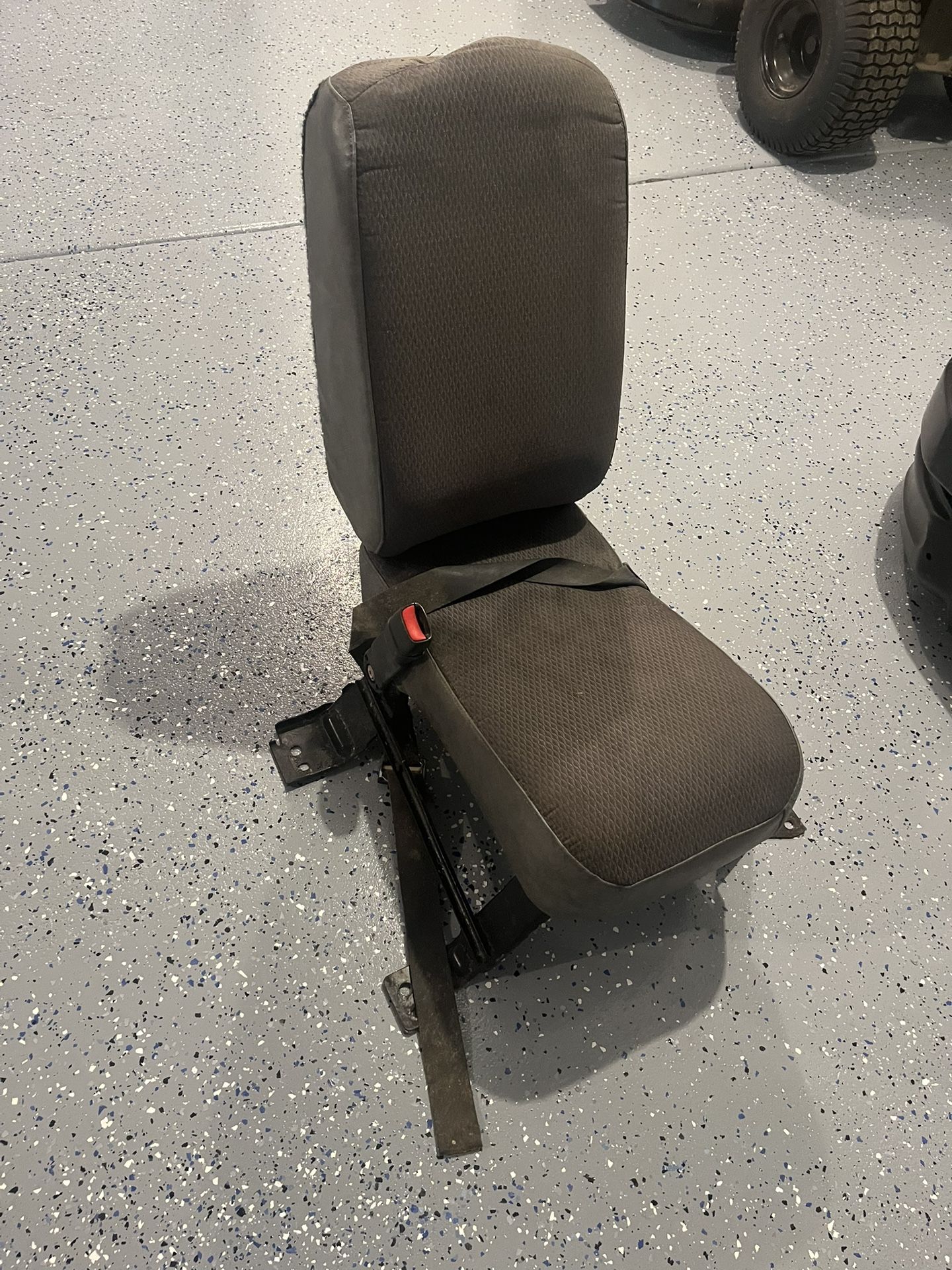 Center Seat For 99-06 Silverado