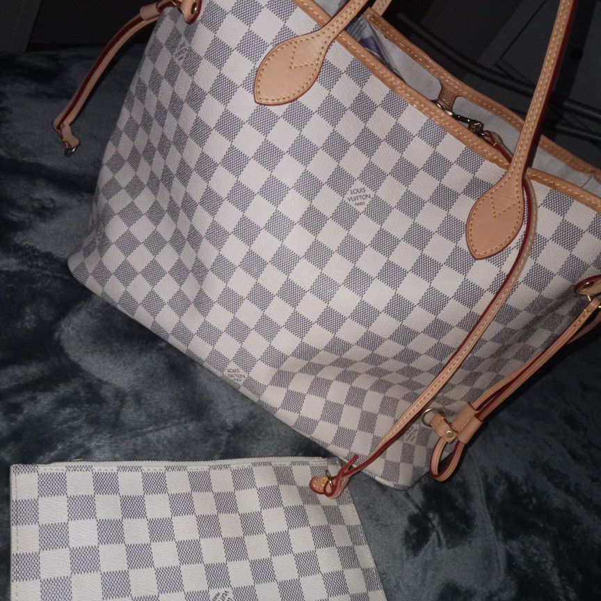 Louis Vuitton Neverfull GM Azur Damier Handbag Purse for Sale in  Scottsdale, AZ - OfferUp