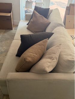 City Furniture Sofa – Includes Decorative Pillows