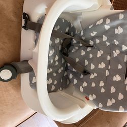 Stokke® Steps™ Babyset in White With Cushion