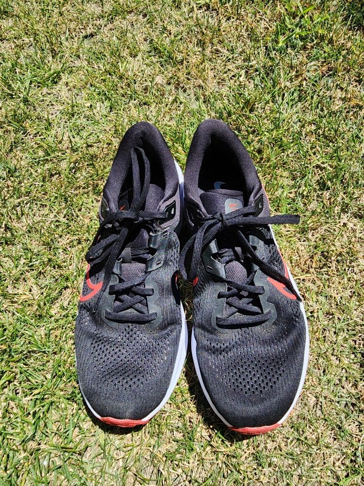 Nike Tenis Shoes