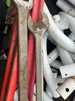 Super wrenches