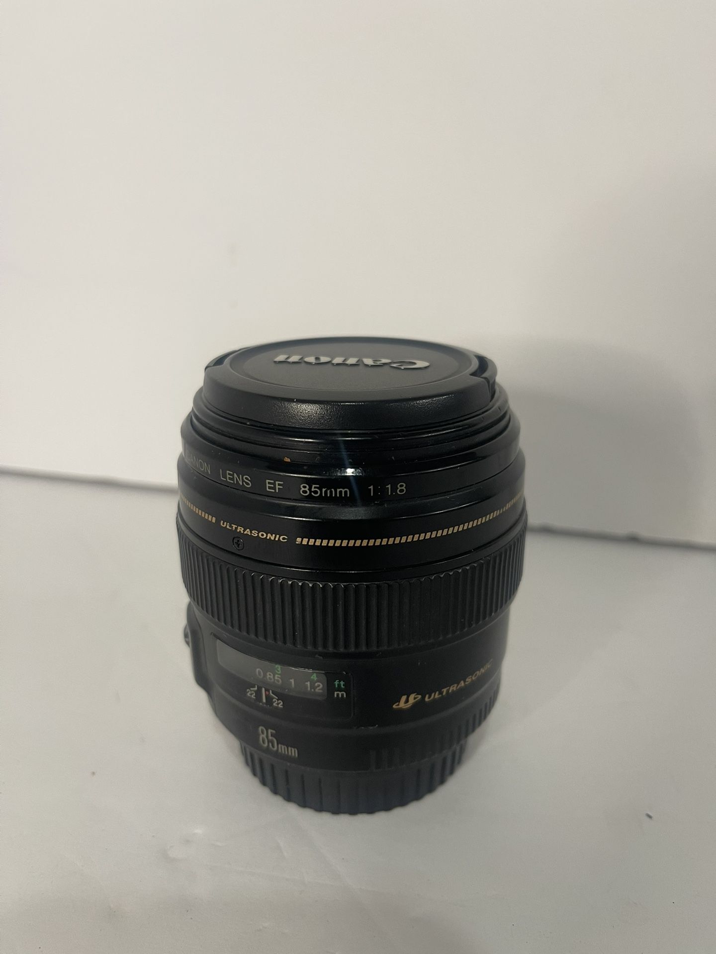 Canon EF 85mm F/1.8 UltraSonic Gold, Super Clean And Sharp