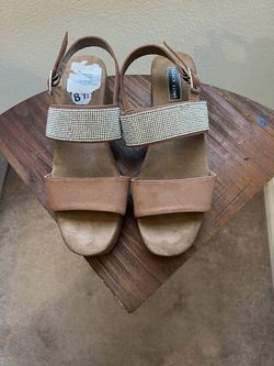 Women’s Black Rivet Sandals-Size 8.5