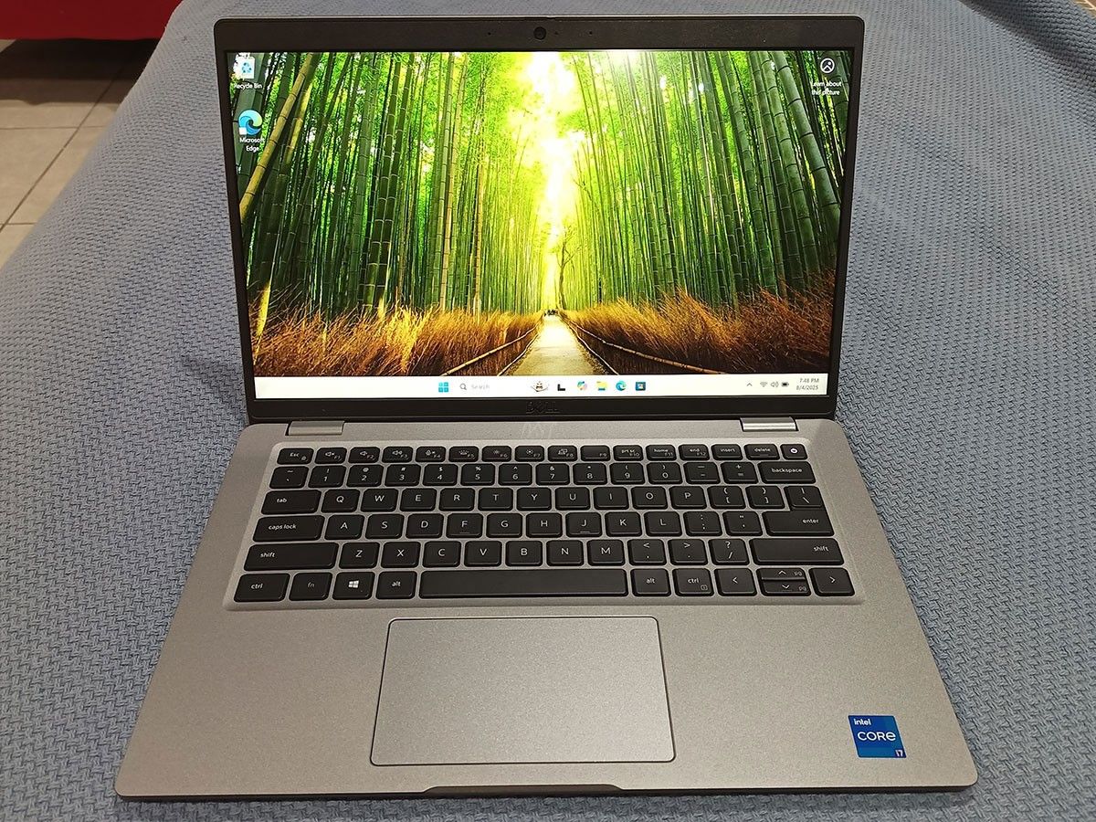 RARE 4G i7 32Gb 1Tb LOADED Touchscreen Laptop 2-in-1