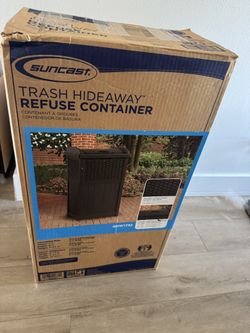 Suncast 33 Gallon Trash Can/Container  