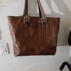 COACH BRIWN LEATHER TOTE BAG