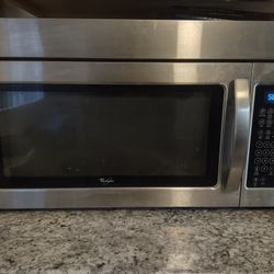 Appliances/Microwave 