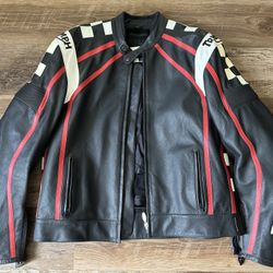 Triumph Motorcycle Leather Jacket Men’s Sz 50 Racing Dice NWT Peeling Back