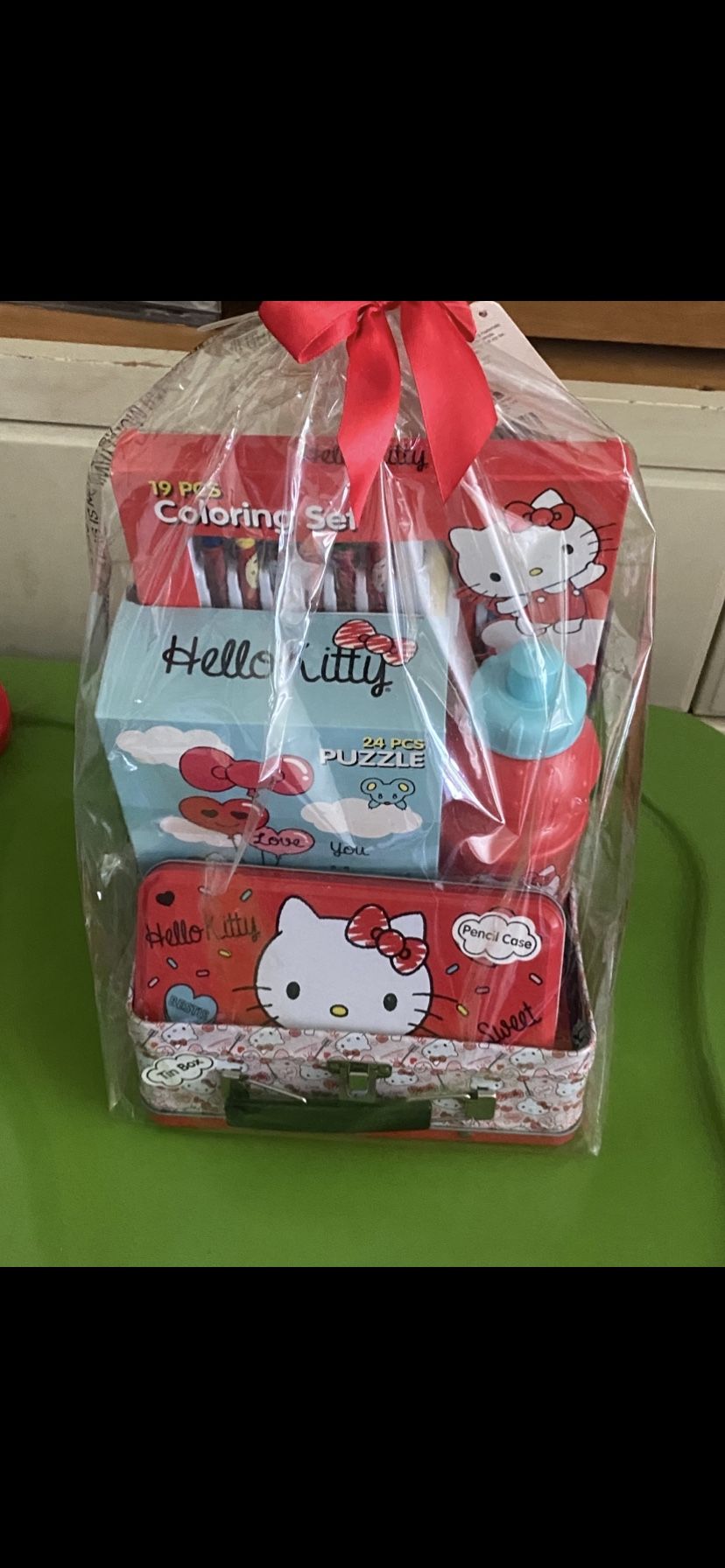 Hello Kitty Valentine Gift Set
