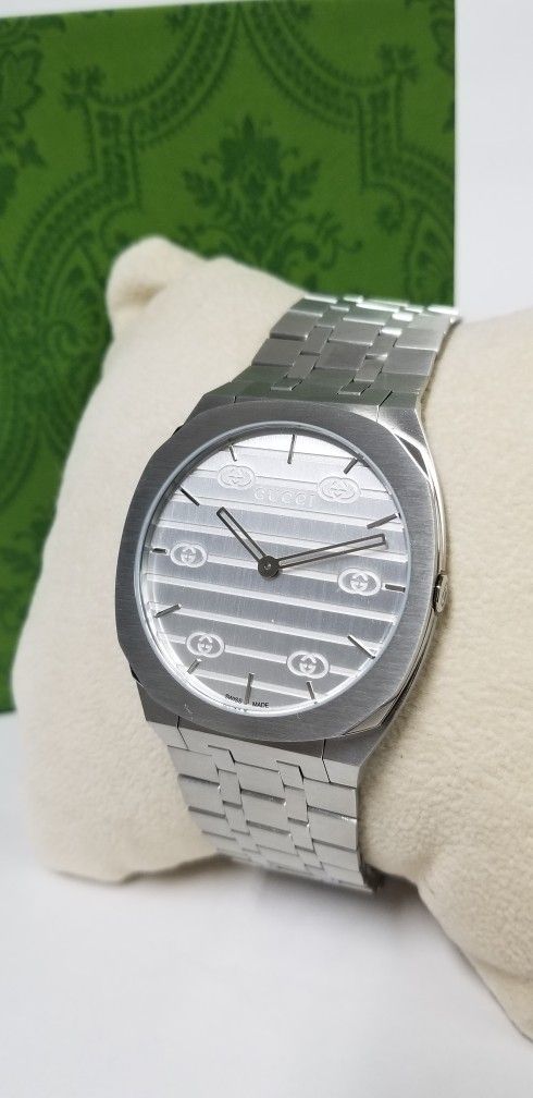 Gucci Silver Tone Stainless Steel Men's Watch