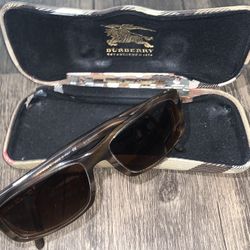 Authentic Burberry B 2041 3022 Brown Horn 54-16-140 Brown Lens Sunglasses Italy