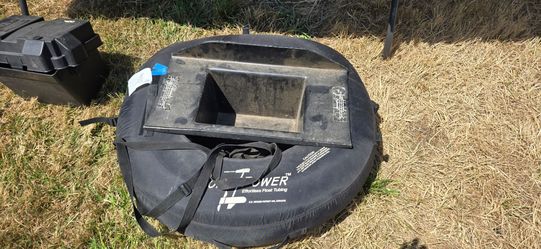 Float tube battery and trolling motor mount