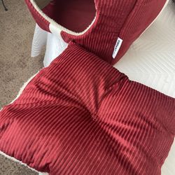 Bed for cat and small dog (new not been used)