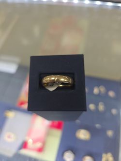 Men's plain wedding band