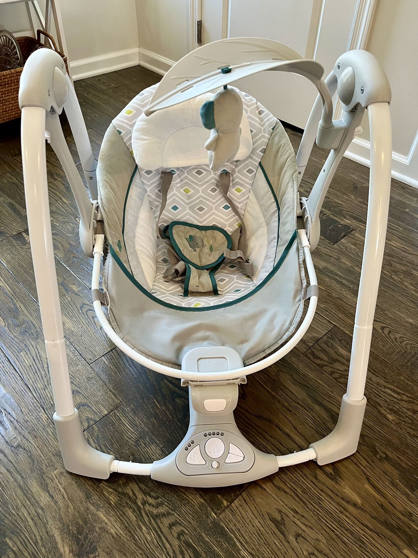 Ingenuity ConvertMe 2-in-1 Baby Swing & Infant Seat