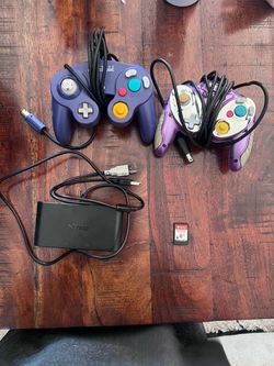 Paper mario and nintendo switch to gamecube controller adapter with 2 controllers