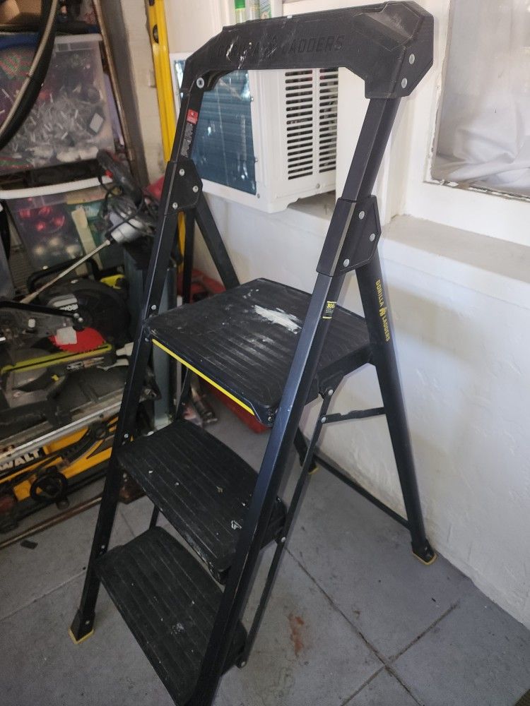 GORILLA LADDER