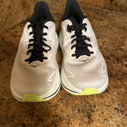 HOKA Women's Clifton 10 Running Shoes