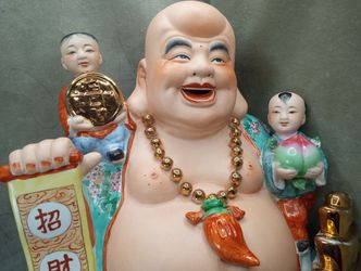 ceramic figure of the Great Buddha of Abundance