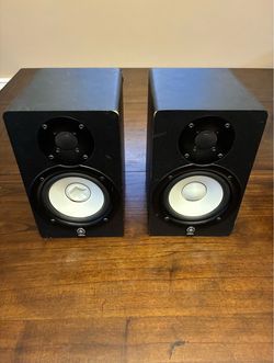 Yamaha HS5’s (Studio Monitors)