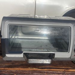 Hamilton Beach Easy Reach Toaster Oven – $15