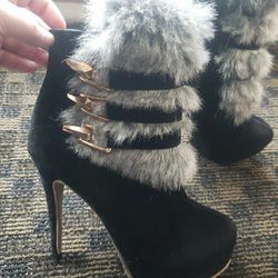 New Womans Faux Fur Heeled Booties 