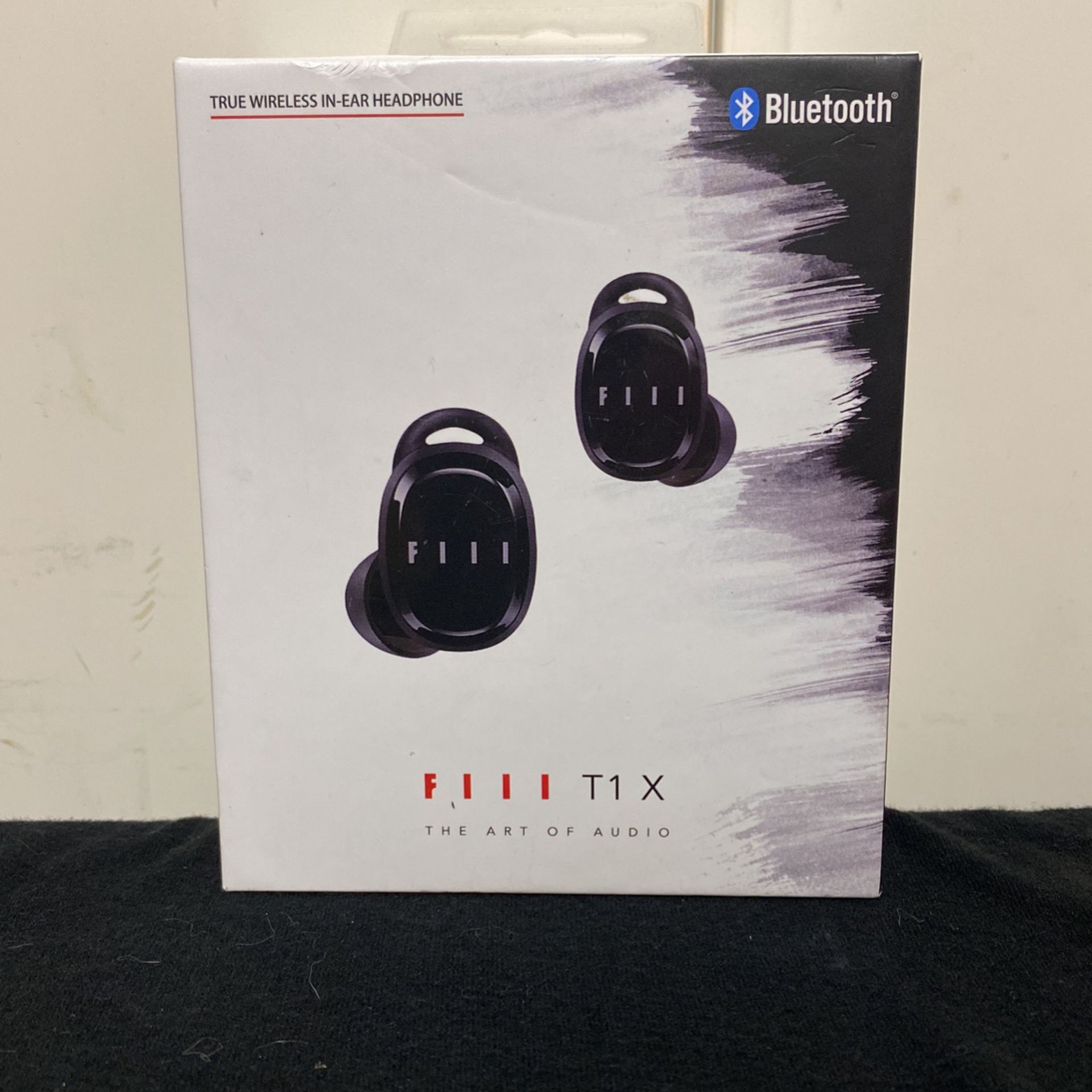 True Wireless Earbuds (NEVER USED) *NEW*