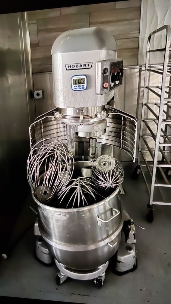 USED HOBART LEGACY 140 QUART MIXER