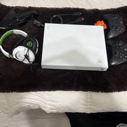 Xbox One X 
