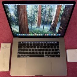 2018 MacBook Pro 15 inch Retina, 2.6 GHz i7, 16 GB RAM, 500 GB SSD.