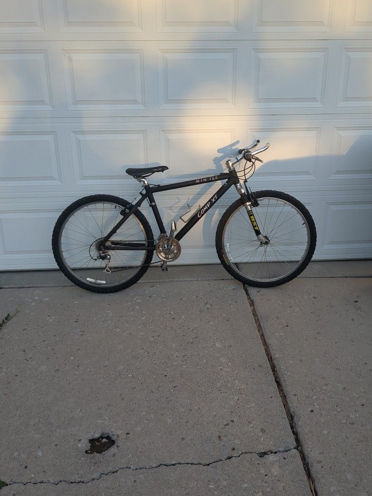 MTN Tek Comp Xt Medium Sized Mountain Bike