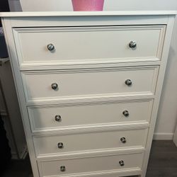 Chest White Dresser Good Condition 