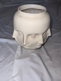 TMS 2005 perpetual face vase