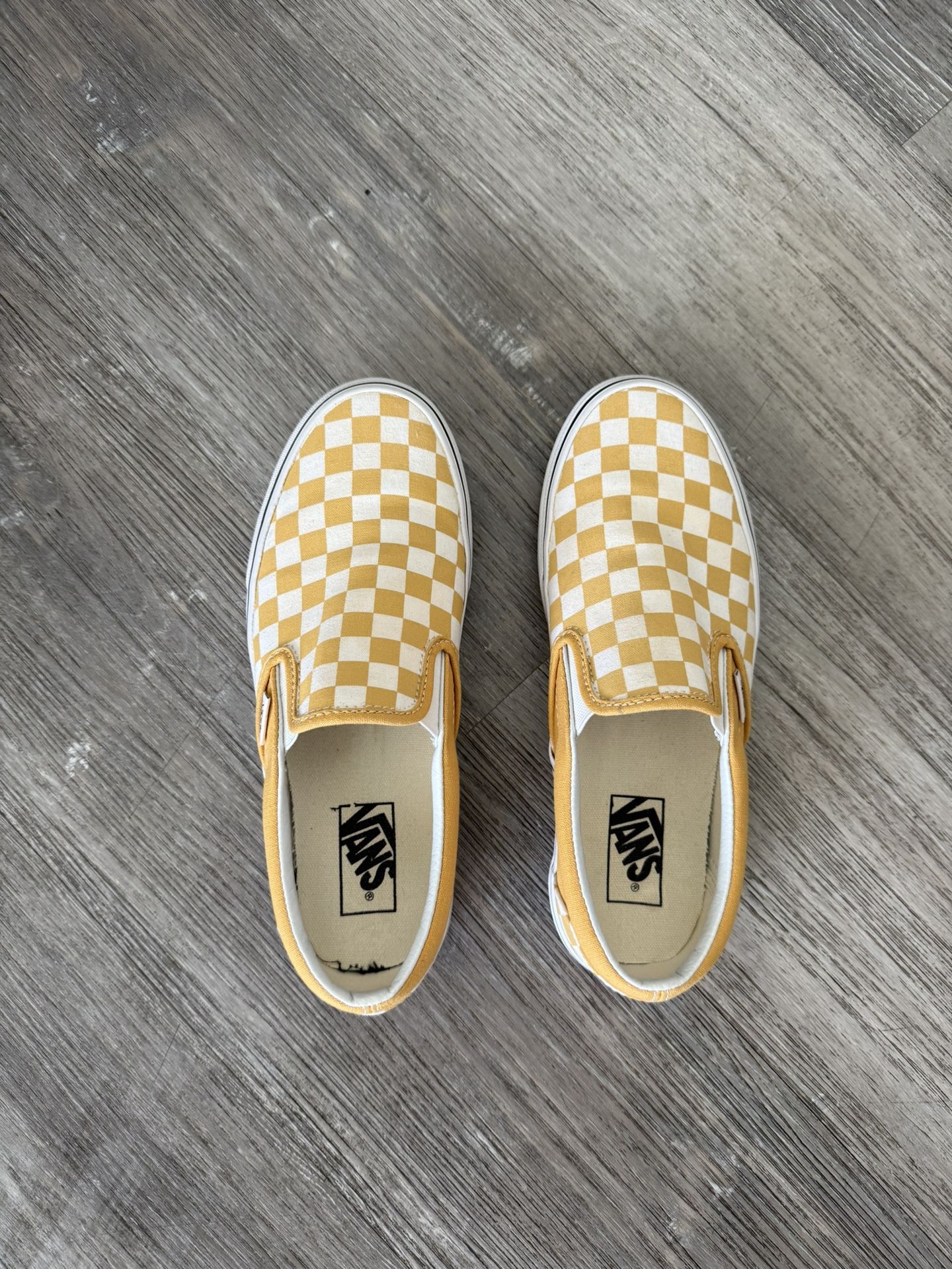 Yellow Checkered Slip On Vans Men’s 7.5 Women’s 9