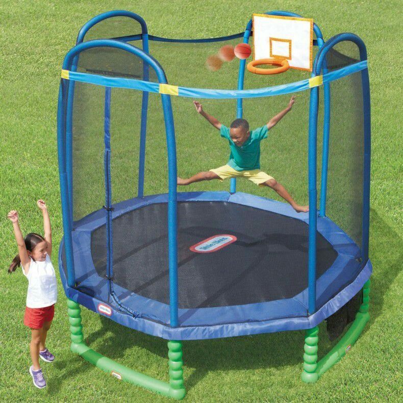 Little Tikes 10-Foot Trampoline, with Basketball Hoop, Blue/Green