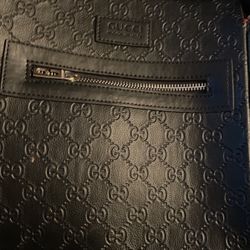 Designer unisex shoulder bag price to sell fast $100 cash