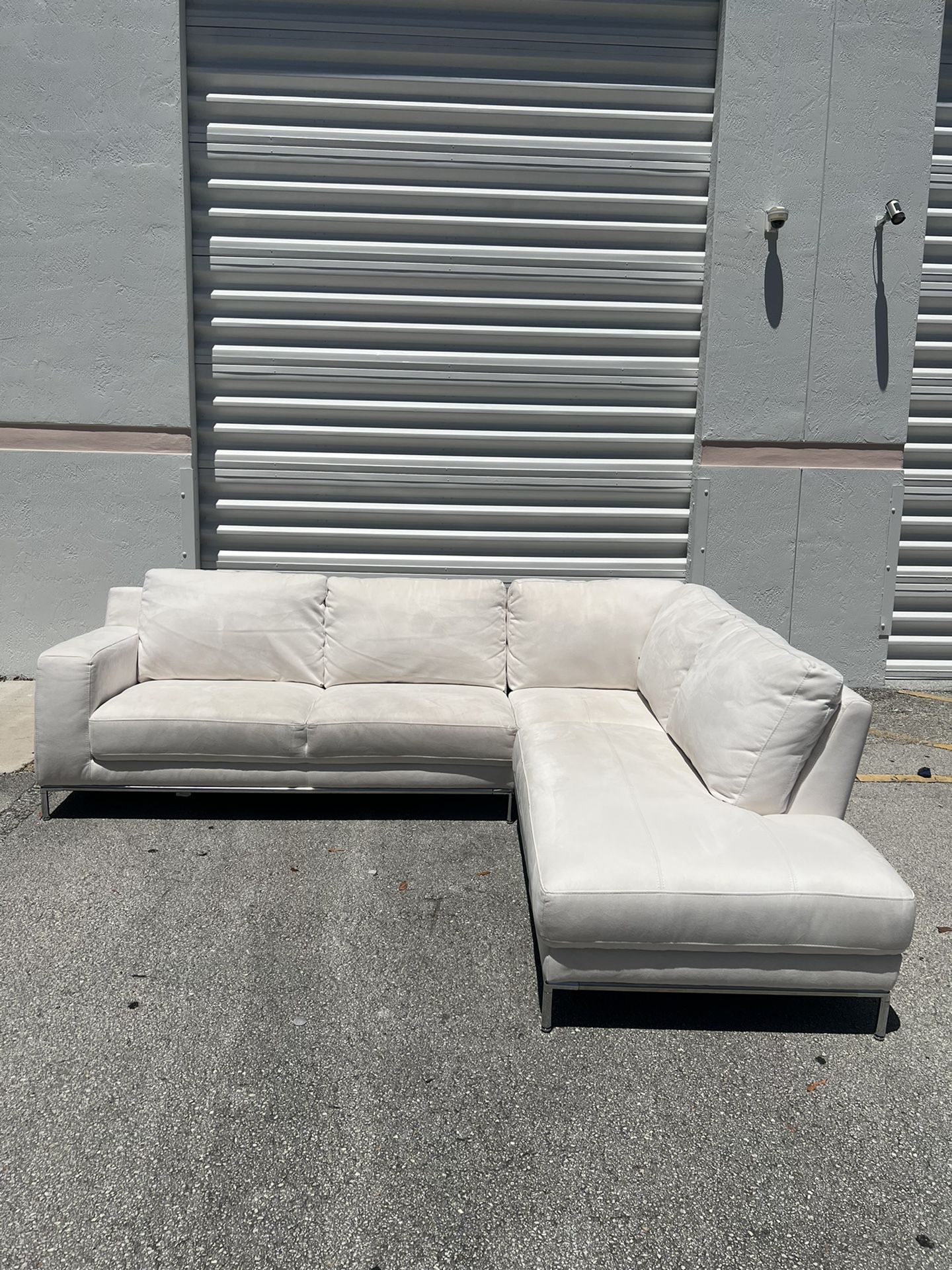 White Microfiber Sectional (Free Delivery)