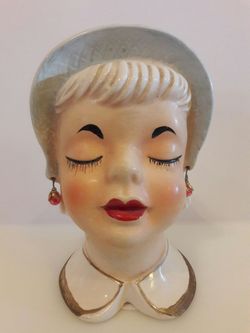 Old head vase no damage 6inch beautiful piece see are other vases