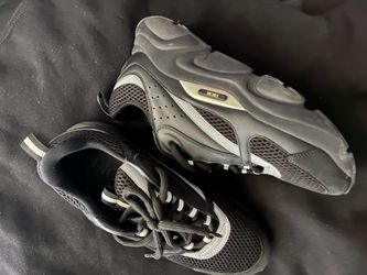 Black Dior b22