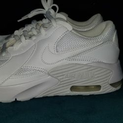 Nike Air Maxx Size 4y