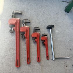 Heavy Duty Pipe Wrench Set – 5 Tools