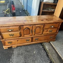 Dresser With Mirror