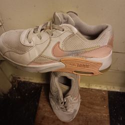 !!Girls Nike Youth 1